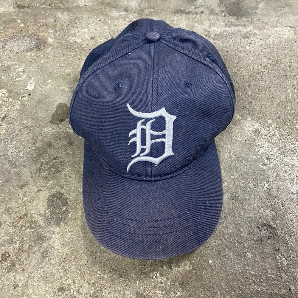 Vintage 90s Detroit Tigers Cap Snap Back Adjustable Navy Blue MLB Baseball Logo